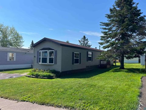 Photo of 16 Kalmia Dr, Duluth, MN 55810 (MLS # 6125868)