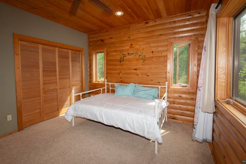 Tiny photo for 313 Birch Dr, Grand Marais, MN 55604 (MLS # 6126537)
