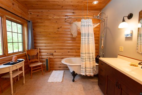Tiny photo for 313 Birch Dr, Grand Marais, MN 55604 (MLS # 6126537)