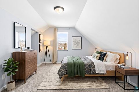 Tiny photo for 431 N 51st Ave W, Duluth, MN 55807 (MLS # 6124552)