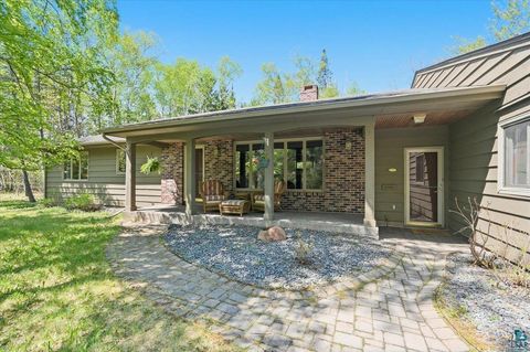 Photo of 280 Misquah Rd, Duluth, MN 55804 (MLS # 6125605)