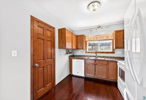 Tiny photo for 4742 Chicago Ave, Duluth, MN 55803 (MLS # 6124550)