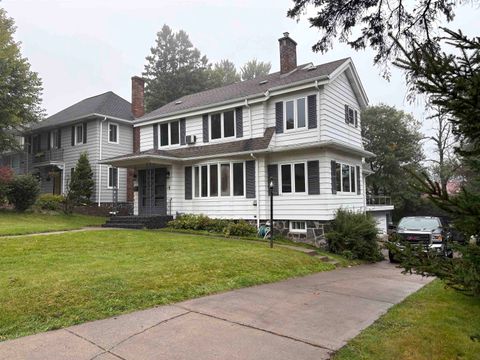 Photo of 6 Minneapolis Ave, Duluth, MN 55803 (MLS # 6122303)