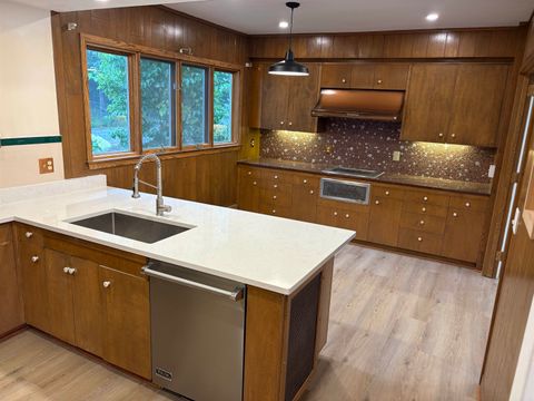 Tiny photo for 6 Minneapolis Ave, Duluth, MN 55803 (MLS # 6122303)