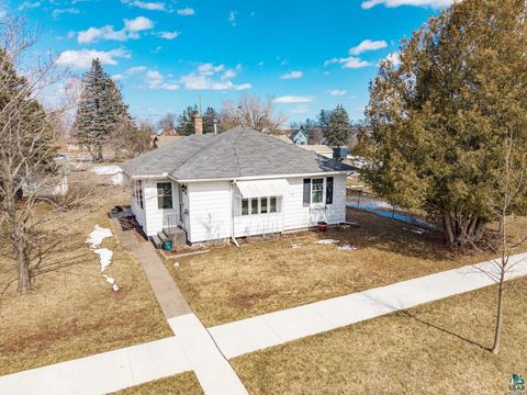 2715 E 6th St Superior WI 54880