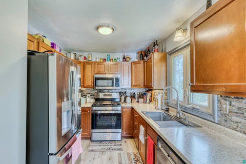 Tiny photo for 225 N Oak Bend Dr, Duluth, MN 55811 (MLS # 6127078)