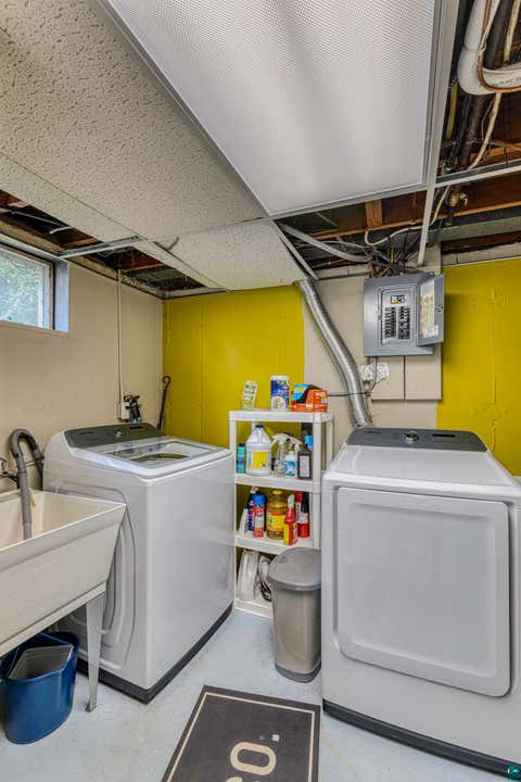 Tiny photo for 225 N Oak Bend Dr, Duluth, MN 55811 (MLS # 6127078)