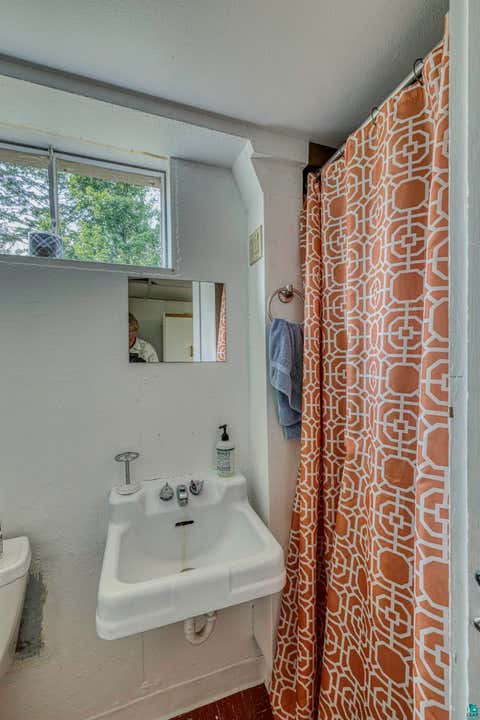 Tiny photo for 225 N Oak Bend Dr, Duluth, MN 55811 (MLS # 6127078)