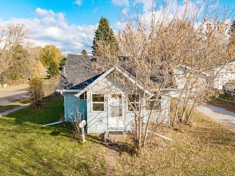 Photo of 420 22nd St, Cloquet, MN 55720 (MLS # 6122721)