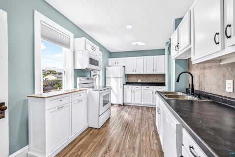 Tiny photo for 229 N 60th Ave W, Duluth, MN 55807 (MLS # 6127648)