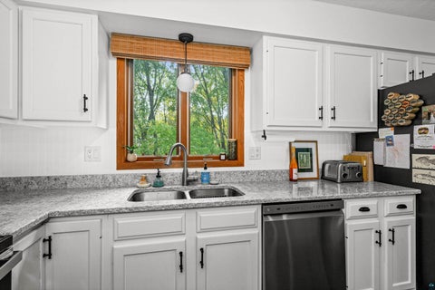 Tiny photo for 2524 Providence Rd, Duluth, MN 55811 (MLS # 6128116)