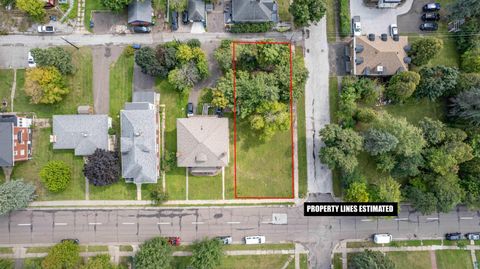 Photo of 200 E 3rd St, Duluth, MN 55805 (MLS # 6124951)