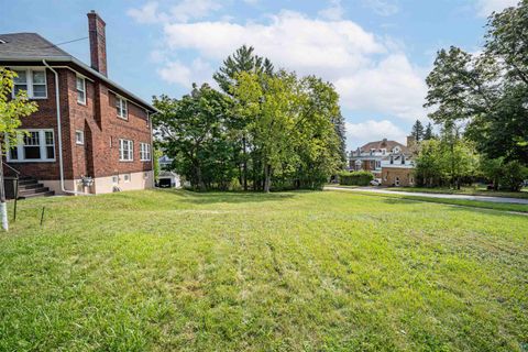 Tiny photo for 200 E 3rd St, Duluth, MN 55805 (MLS # 6124951)