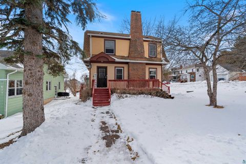 Photo of 627 N 20th Ave E Ave, Duluth, MN 55812 (MLS # 6124120)