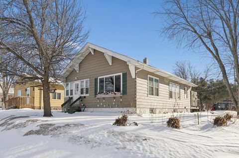 Photo of 630 2nd St, Proctor, MN 55810 (MLS # 6123229)