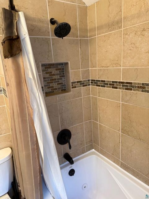 Tiny photo for 724 N 59th Ave W Ave, Duluth, MN 55807 (MLS # 6124862)