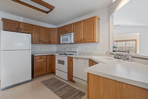 Tiny photo for 2116 Miller Creek Dr #33, Duluth, MN 55811 (MLS # 6125422)