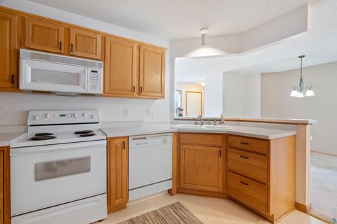 Tiny photo for 2116 Miller Creek Dr #33, Duluth, MN 55811 (MLS # 6125422)