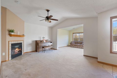 Tiny photo for 2116 Miller Creek Dr #33, Duluth, MN 55811 (MLS # 6125422)