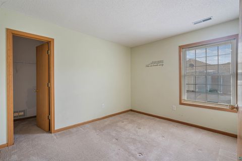 Tiny photo for 2116 Miller Creek Dr #33, Duluth, MN 55811 (MLS # 6125422)