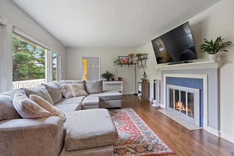 Tiny photo for 121 Lakewood Dr, Duluth, MN 55804 (MLS # 6127371)