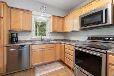 Tiny photo for 121 Lakewood Dr, Duluth, MN 55804 (MLS # 6127371)