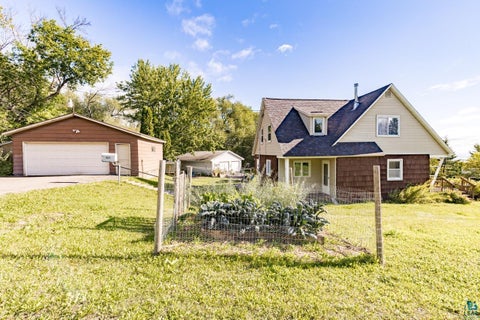 Tiny photo for 2531 W 13th St, Duluth, MN 55806 (MLS # 6127981)
