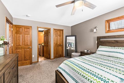 Tiny photo for 313 W Mulberry St, Duluth, MN 55811 (MLS # 6123799)