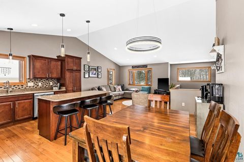 Tiny photo for 313 W Mulberry St, Duluth, MN 55811 (MLS # 6123799)