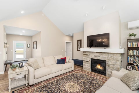 Tiny photo for 4889 Peyton Dr, Hermantown, MN 55811 (MLS # 6128254)