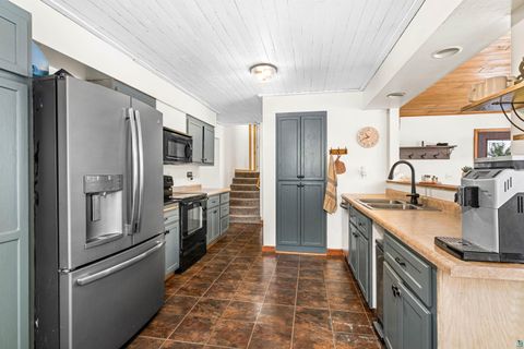 Tiny photo for 3325 Strand Rd, Duluth, MN 55804 (MLS # 6125336)