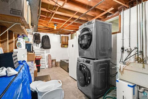 Tiny photo for 3717 Chambersburg Ave, Duluth, MN 55811 (MLS # 6125480)