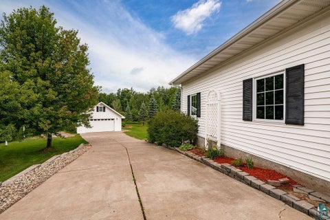 Tiny photo for 2827 Parkwood Ln, Duluth, MN 55811 (MLS # 6126959)