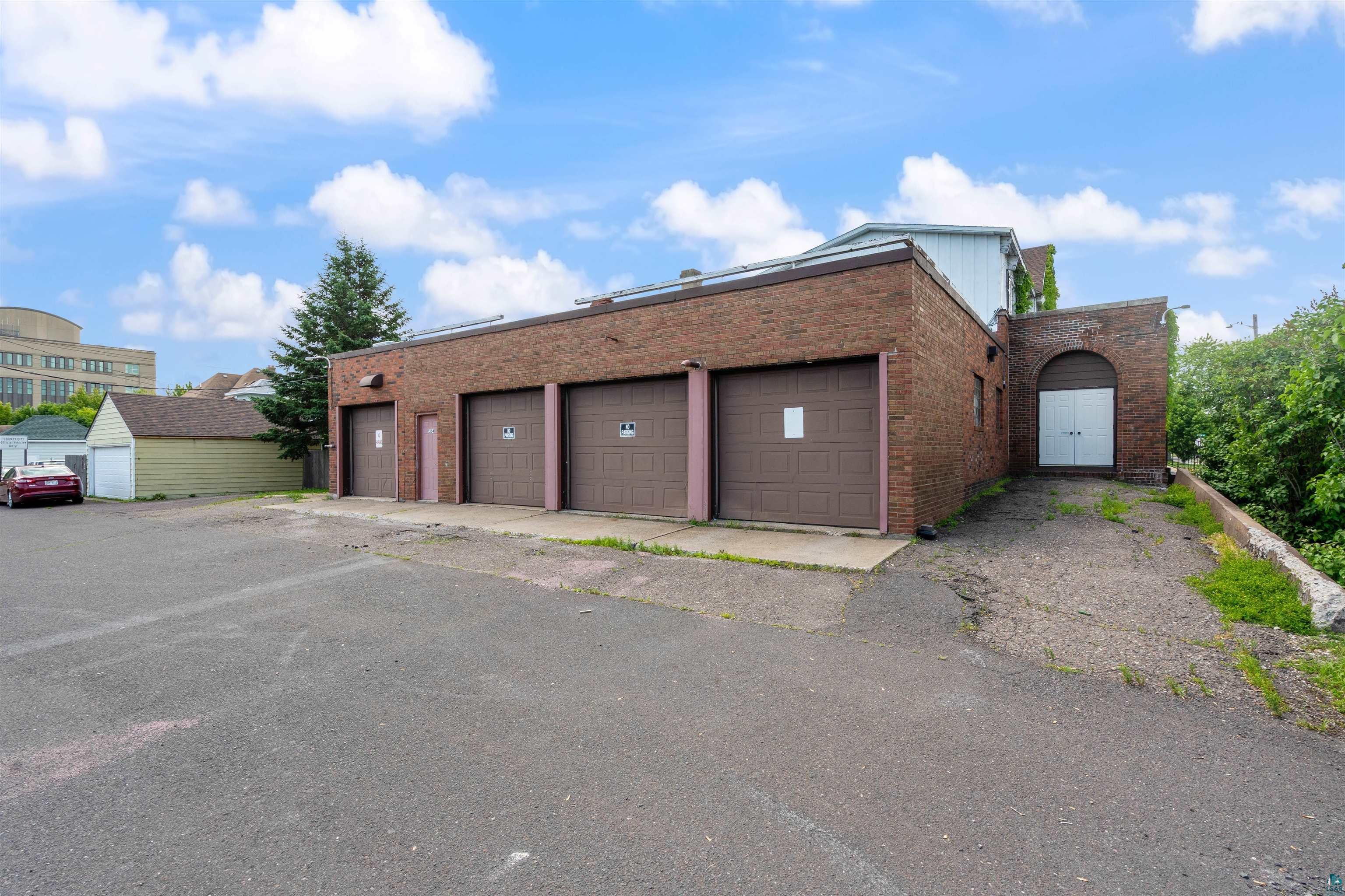 1304 Hammond Ave