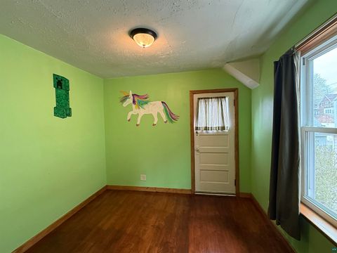 Tiny photo for 509 N 21st Ave W AVE, Duluth, MN 55806 (MLS # 6125430)