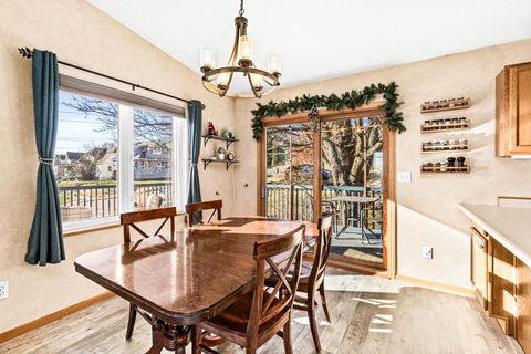 Tiny photo for 535 Glenwood St, Duluth, MN 55803 (MLS # 6122915)