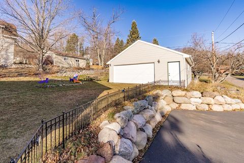 Tiny photo for 535 Glenwood St, Duluth, MN 55803 (MLS # 6122915)