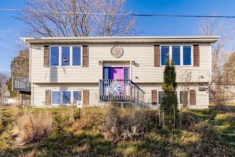 Photo of 535 Glenwood St, Duluth, MN 55803 (MLS # 6122915)