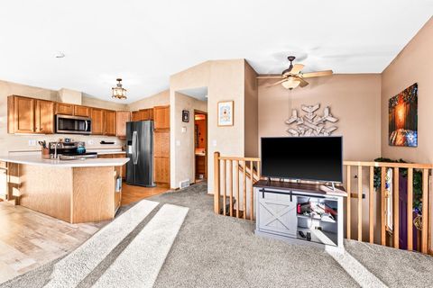 Tiny photo for 535 Glenwood St, Duluth, MN 55803 (MLS # 6122915)