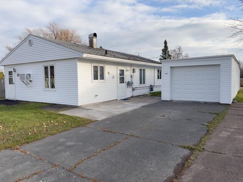 Tiny photo for 57 Edwards Dr, Silver Bay, MN 55614 (MLS # 6123017)