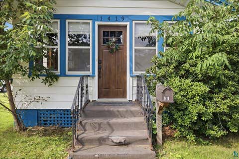 Tiny photo for 1419 10th St S St, Virginia, MN 55792 (MLS # 6127103)