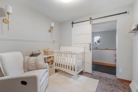 Tiny photo for 324 Hawkins St, Duluth, MN 55811 (MLS # 6126147)