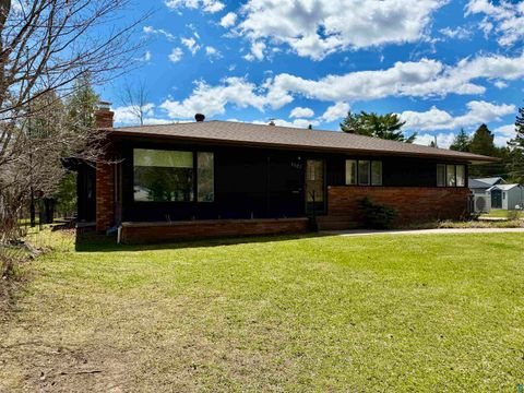Photo of 1822 7th Ave, Two Harbors, MN 55616 (MLS # 6125346)