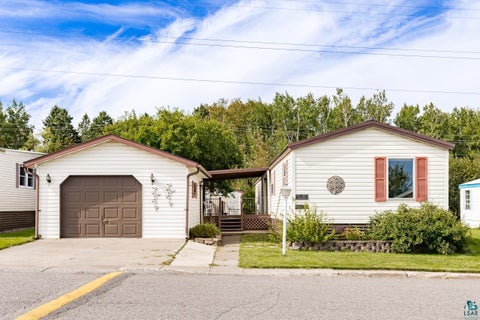 Photo of 25 Arbutus Dr, Duluth, MN 55810 (MLS # 6128107)