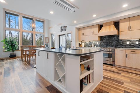 Tiny photo for 5140 Lakewood Rd, Duluth, MN 55804 (MLS # 6124816)