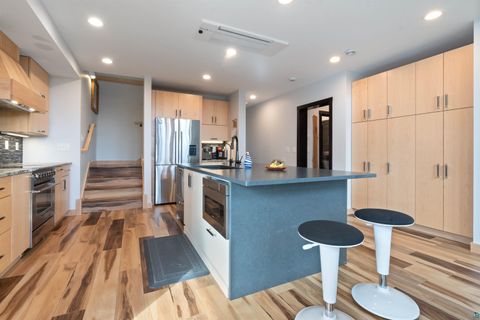 Tiny photo for 5140 Lakewood Rd, Duluth, MN 55804 (MLS # 6124816)