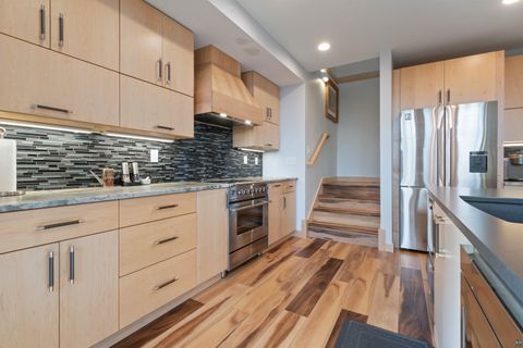 Tiny photo for 5140 Lakewood Rd, Duluth, MN 55804 (MLS # 6124816)