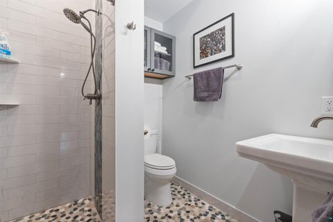 Tiny photo for 5140 Lakewood Rd, Duluth, MN 55804 (MLS # 6124816)