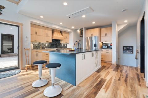 Tiny photo for 5140 Lakewood Rd, Duluth, MN 55804 (MLS # 6124816)