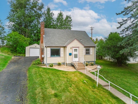 Photo of 5127 Oneida St, Duluth, MN 55804 (MLS # 6127620)